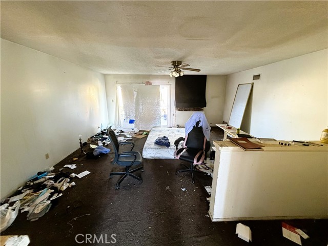 Detail Gallery Image 2 of 11 For 2133 Cochran St, Simi Valley,  CA 93065 - 3 Beds | 2 Baths