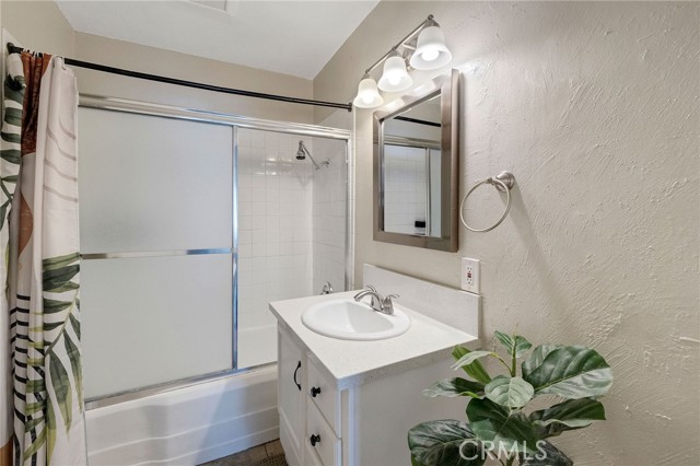 2905 Magnolia Avenue, Long Beach CA: https://media.crmls.org/medias/8460abb1-52c2-40a2-be6f-c78a597ded23.jpg