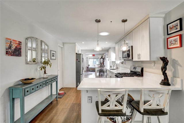 Detail Gallery Image 13 of 61 For 1626 E 6th, Long Beach,  CA 90802 - 3 Beds | 2 Baths