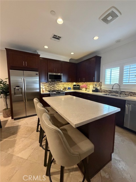 Detail Gallery Image 8 of 17 For 6518 Walker, Bell,  CA 90201 - 3 Beds | 3 Baths