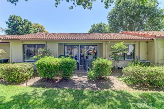 3205 Via Buena, Laguna Woods CA: https://media.crmls.org/medias/846299c6-5afb-4e43-ab59-4f886fd2a769.jpg