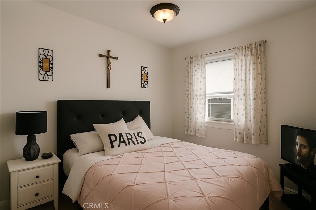 https://media.crmls.org/medias/8462d56d-b6fb-497b-98d8-527e05eb0916.jpg?preset=X-Large