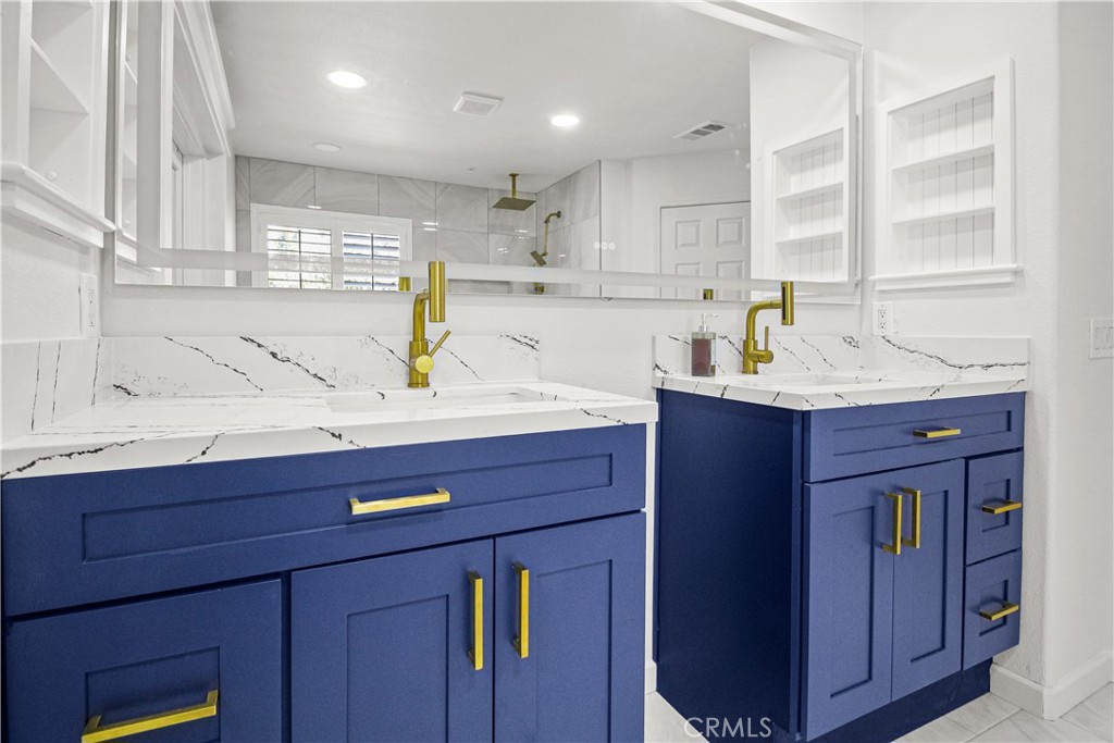 MLS #IV25251117 image #32