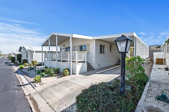 Detail Gallery Image 2 of 35 For 54999 Martinez Trail #12,  Yucca Valley,  CA 92284 - 2 Beds | 2 Baths