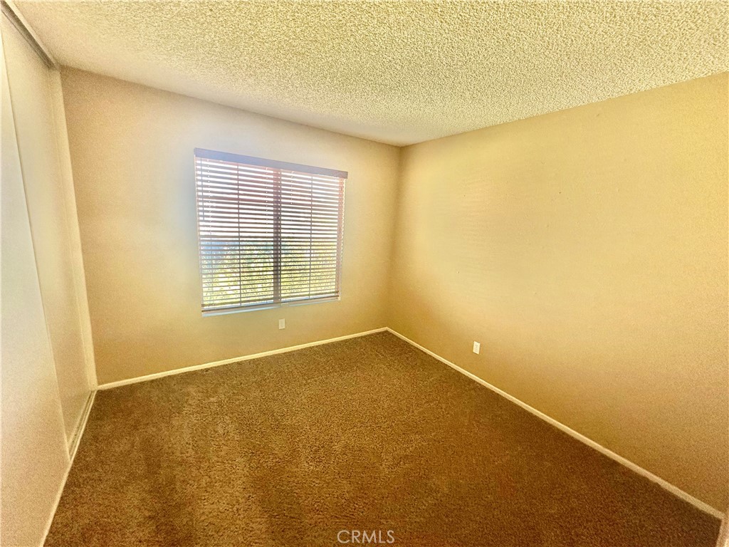 https://media.crmls.org/medias/84638915-48b6-478d-92b8-2ac07b77a8d6.jpg?preset=X-Large