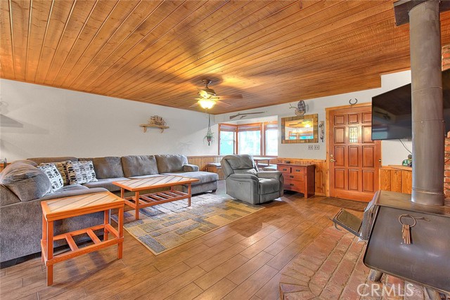 Detail Gallery Image 21 of 75 For 438 Boyd Trl, Big Bear Lake,  CA 92315 - 2 Beds | 2 Baths