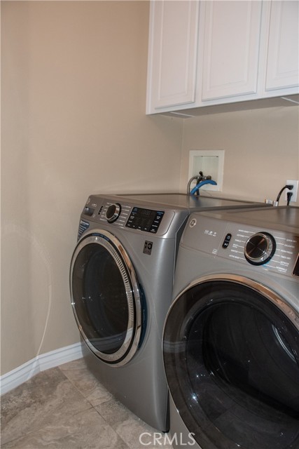 1671 Fairway Drive, Corona CA: https://media.crmls.org/medias/8463cb7a-0327-4a79-8e38-399f2097447f.jpg