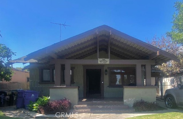339 W 76th Street, Los Angeles CA: https://media.crmls.org/medias/8463fc48-ef32-4721-b4ac-5961f635387a.jpg