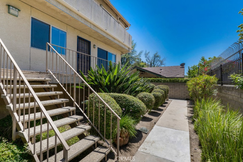 10215 Variel Avenue #14