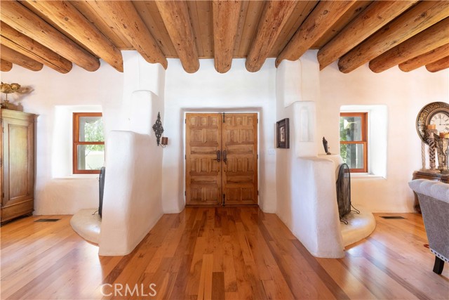 1615 Halsey Street, Redlands CA: https://media.crmls.org/medias/8464336c-8b43-4ba8-8d77-12e304a0a576.jpg
