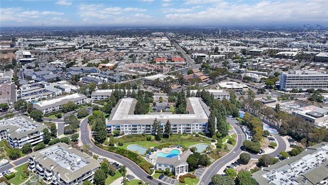 200 Mcneil Lane, Newport Beach CA: https://media.crmls.org/medias/84677410-8a46-4515-b5aa-f34ec521eb81.jpg