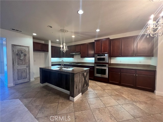 Detail Gallery Image 9 of 36 For 53051 Imperial, Lake Elsinore,  CA 92532 - 4 Beds | 2/1 Baths