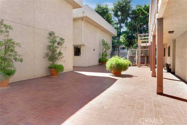 Detail Gallery Image 21 of 30 For 15215 Magnolia Bld #117,  Sherman Oaks,  CA 91403 - 2 Beds | 1/1 Baths