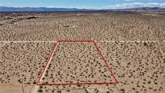 Detail Gallery Image 12 of 21 For 888 Lucky Ln, Landers,  CA 92285 - – Beds | – Baths