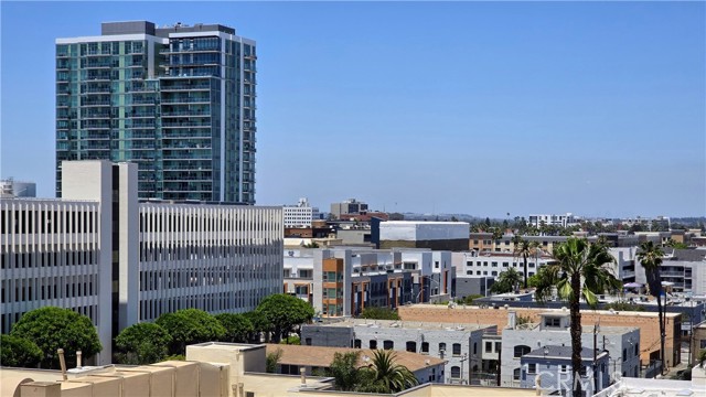 455 E Ocean Blvd, Long Beach CA: https://media.crmls.org/medias/8468fc86-c0a9-4490-bde5-380b5b06a302.jpg