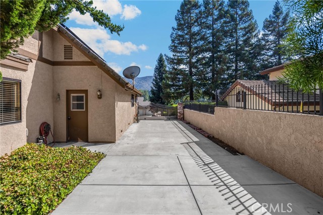 37308 Ironwood Drive, Yucaipa CA: https://media.crmls.org/medias/846907b2-d367-4ab7-87ed-6f8221f80147.jpg
