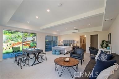 7734 Esterel Drive, La Jolla CA: https://media.crmls.org/medias/846913b2-fc2e-4d37-9586-f84f1633666e.jpg