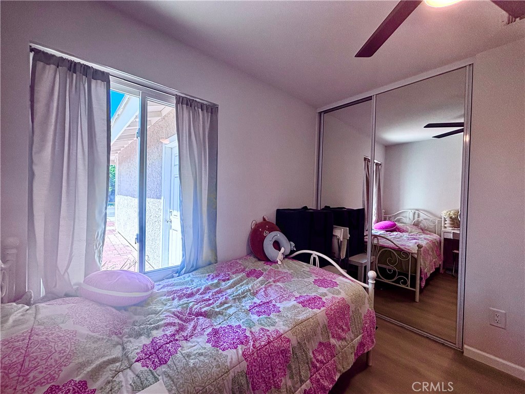 https://media.crmls.org/medias/8469cca5-9ce4-47b1-9849-d30b2c093123.jpg?preset=X-Large