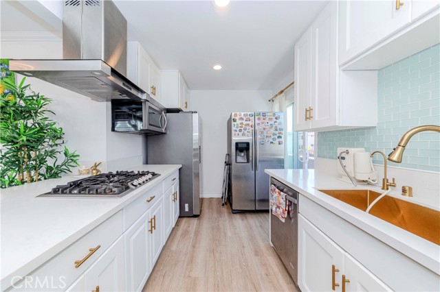 Detail Gallery Image 17 of 32 For 358 S Gramercy Pl #201,  Los Angeles,  CA 90020 - 2 Beds | 2 Baths