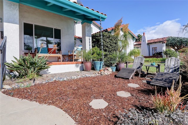 217 Ave E, Redondo Beach, California 90277, 5 Bedrooms Bedrooms, ,2 BathroomsBathrooms,Residential,Sold,Ave E,SB22230929