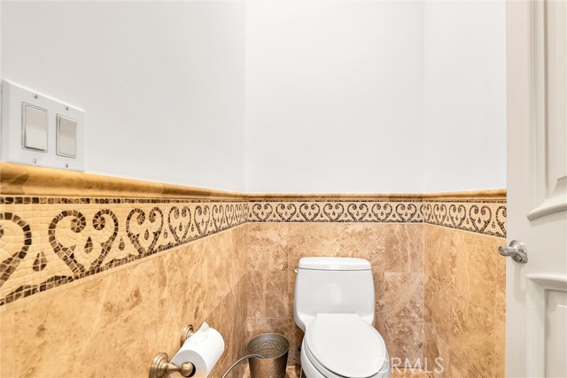22349 Dolorosa Street, Woodland Hills CA: https://media.crmls.org/medias/846a8d67-e2e0-4500-9252-8d4ad3bf7c89.jpg