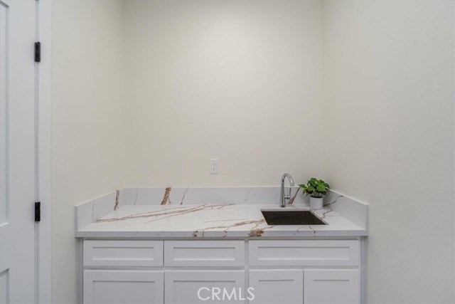 3722 Lomitas Drive, Los Angeles CA: https://media.crmls.org/medias/846b87d5-8f36-4d5b-94a7-5b80dc00a428.jpg