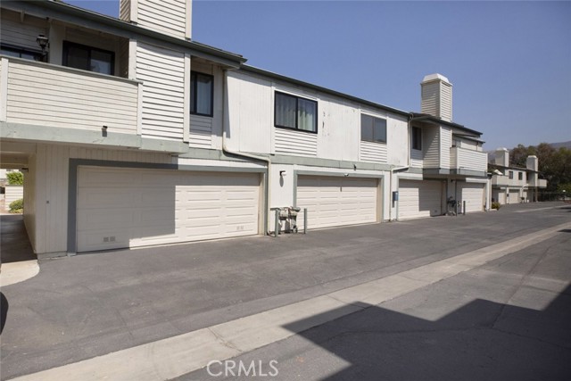 Detail Gallery Image 33 of 40 For 10504 Sunland Bld #5,  Sunland,  CA 91040 - 2 Beds | 1/1 Baths