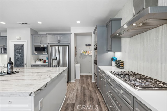 Detail Gallery Image 21 of 75 For 24981 Greensbrier, Stevenson Ranch,  CA 91381 - 5 Beds | 4 Baths