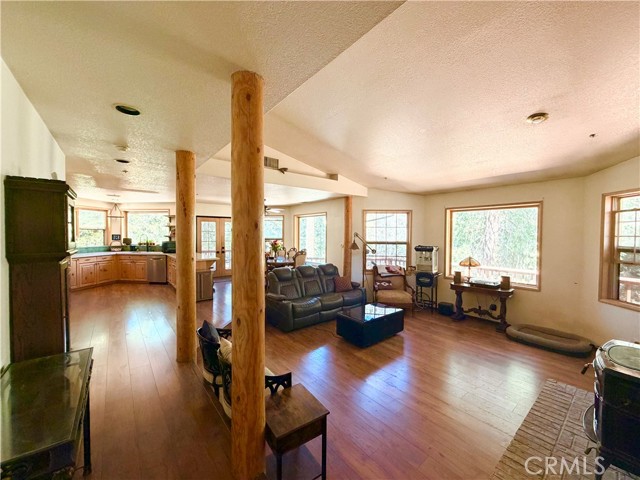 Detail Gallery Image 21 of 25 For 39503 Prospect, Forest Falls,  CA 92339 - 4 Beds | 3/1 Baths