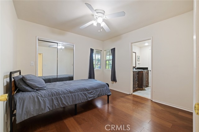 8419 Yolanda Avenue, Northridge CA: https://media.crmls.org/medias/846d1882-5da9-4307-bd66-ea30af19e3ef.jpg
