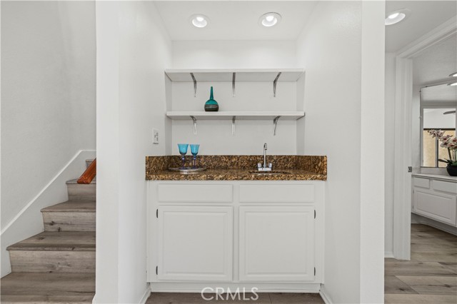 Detail Gallery Image 18 of 58 For 260 Country Club Dr #B,  Simi Valley,  CA 93065 - 2 Beds | 2/1 Baths