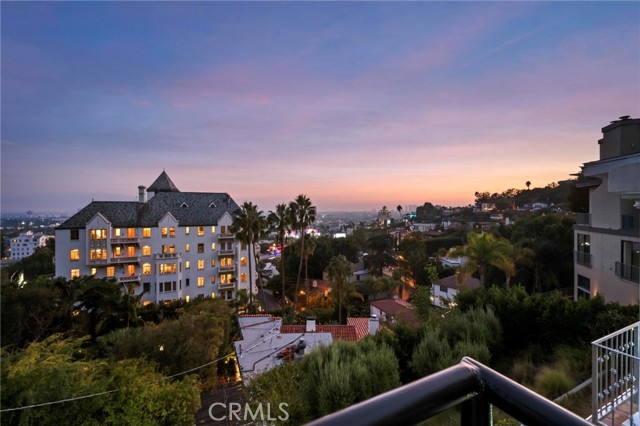 Detail Gallery Image 29 of 35 For 8246 Woodshill Trl, Los Angeles,  CA 90069 - 5 Beds | 5 Baths