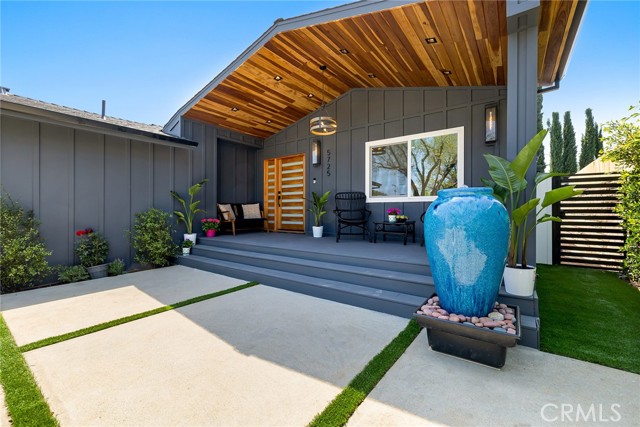 Detail Gallery Image 4 of 51 For 5725 Norwich Ave, Sherman Oaks,  CA 91411 - 5 Beds | 4 Baths