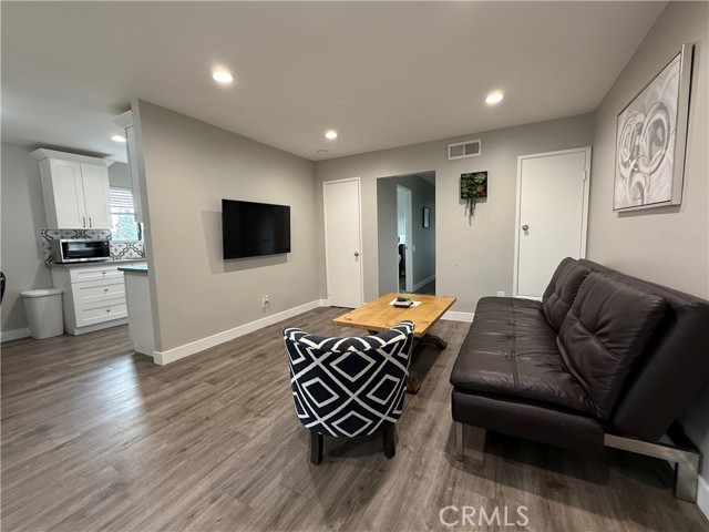 3935 W Mcfadden Avenue, Santa Ana CA: https://media.crmls.org/medias/8470e36d-abd6-4837-9d1a-06a54b677639.jpg