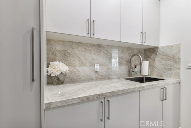 Detail Gallery Image 32 of 75 For 20151 via Medici, Porter Ranch,  CA 91326 - 5 Beds | 5 Baths