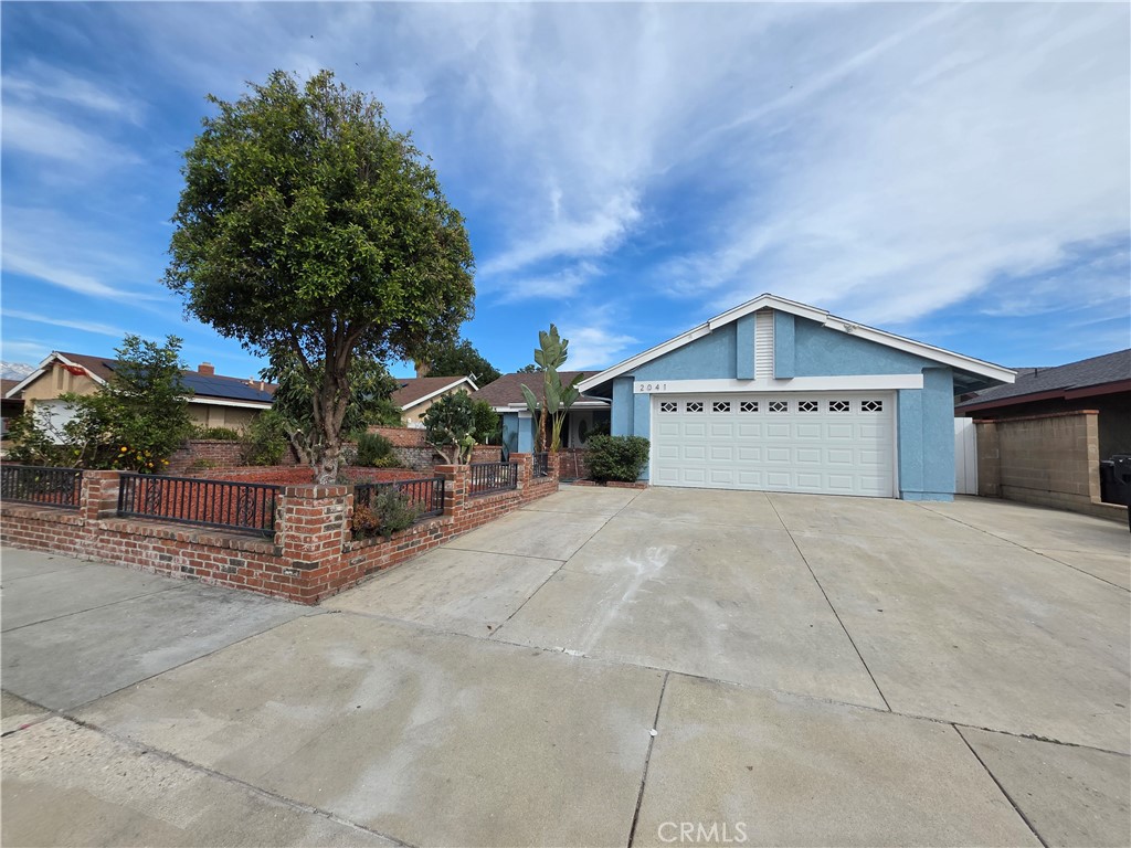 2041 S Oakland Avenue