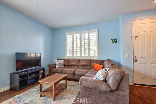 27477 Hazelhurst Street, Murrieta CA: https://media.crmls.org/medias/8471678c-3954-4f79-b0b6-cfb1ffb0a52a.jpg