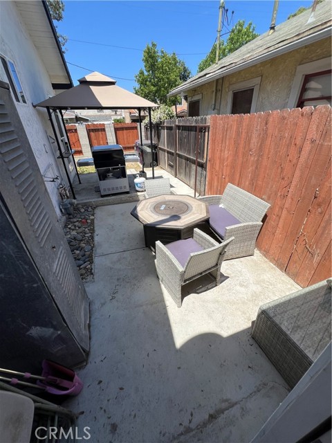 Detail Gallery Image 9 of 16 For 1390 Gundry Ave, Long Beach,  CA 90813 - 1 Beds | 1 Baths