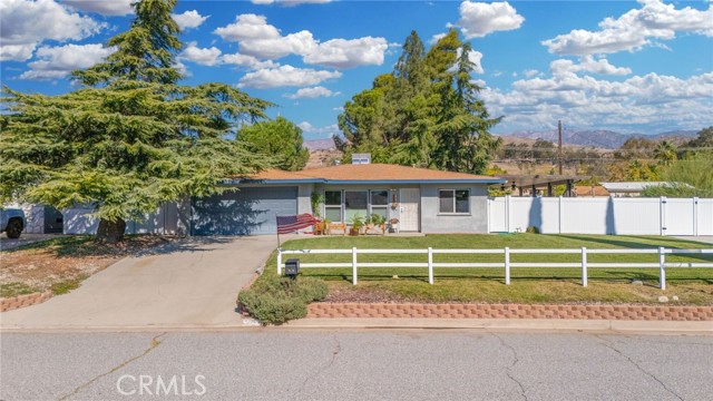 Detail Gallery Image 2 of 44 For 651 W King, Banning,  CA 92220 - 3 Beds | 2 Baths