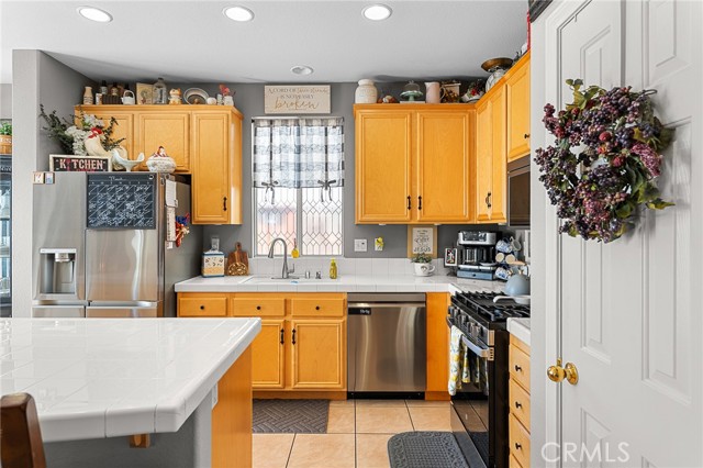 Detail Gallery Image 10 of 38 For 26361 Camino Largo, Moreno Valley,  CA 92555 - 4 Beds | 2 Baths