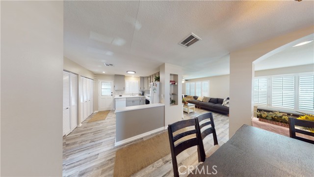 Detail Gallery Image 5 of 29 For 19361 Brookhurst St #163,  Huntington Beach,  CA 92646 - 3 Beds | 2 Baths