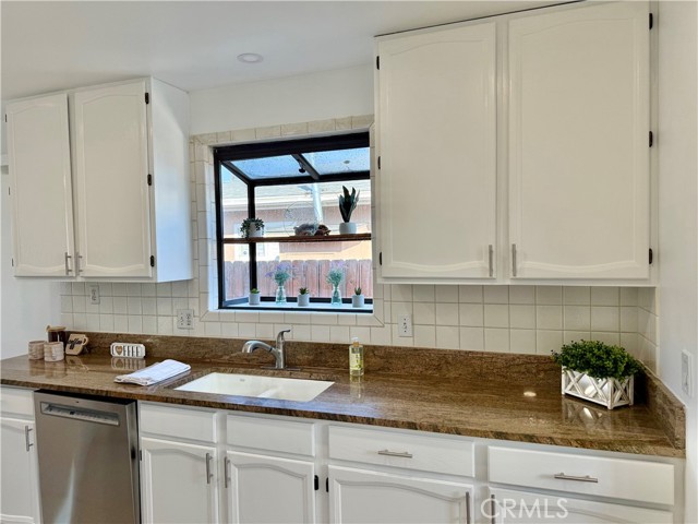 14518 Rimgate Drive, Whittier CA: https://media.crmls.org/medias/84743522-779d-4b28-9187-602ef91d86a1.jpg