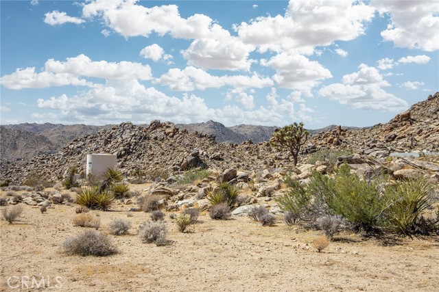 Detail Gallery Image 4 of 43 For 63257 Wagon Wheel Rd, Joshua Tree,  CA 92252 - 4 Beds | 2 Baths