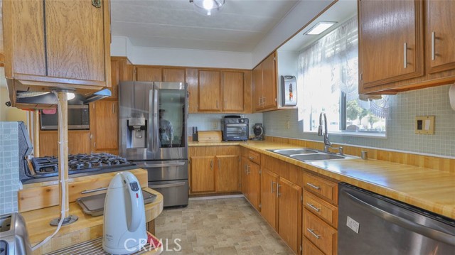 Detail Gallery Image 11 of 62 For 1255 Brentwood Way, Hemet,  CA 92545 - 3 Beds | 2 Baths