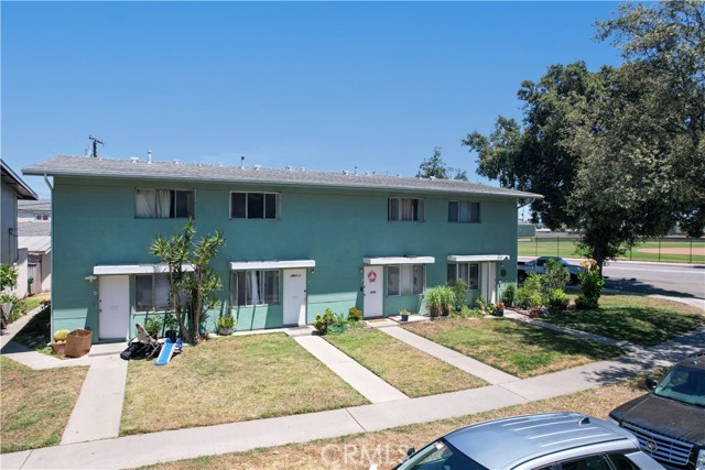 Detail Gallery Image 3 of 7 For 2729 S Rosewood Ave, Santa Ana,  CA 92707 - – Beds | – Baths
