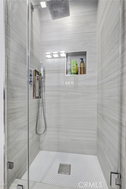 Detail Gallery Image 31 of 53 For 25432 Nottingham Ct, Laguna Hills,  CA 92653 - 5 Beds | 4/1 Baths