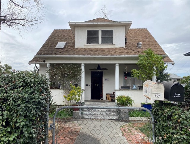 807 N Gibbs Street Pomona, California Opportunity full of possibilities! This property sitting on a large corner lot features a main house, ADU (accessory dwelling unit), and a detached garage.
The main house features 5 bedrooms / 2 bathrooms. 1 bedroom / 1 bathroom first level and 4 bedrooms / 1 bathroom second level. Each level has washer/dryer hookups and one of the second level bedrooms has a kitchenette. There COULD be an option to convert the main house into 2 separate units. Consult with local officials. The main house is 2,008 SF, per assessor. The ADU has been updated and features 1 bedroom / 1 bathroom with separate utility meters. The unit is close to 900 SF, per owner. All information is deemed reliable, but not guaranteed. Buyer and buyers representatives to do their own due diligence.