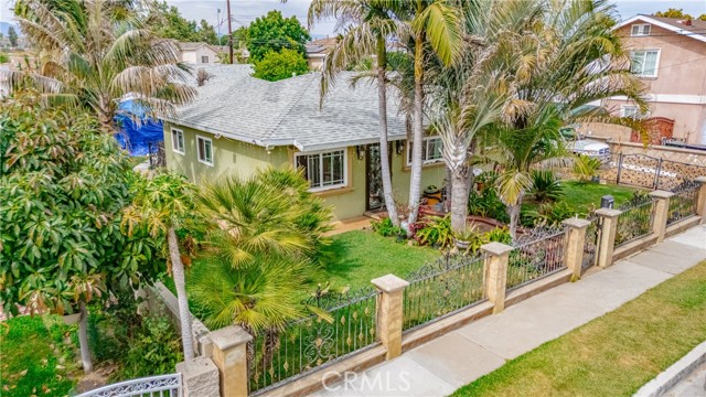 8235 Edna St, Pico Rivera CA: https://media.crmls.org/medias/8478464c-4c9a-46dd-b3c6-780b97c0cdef.jpg