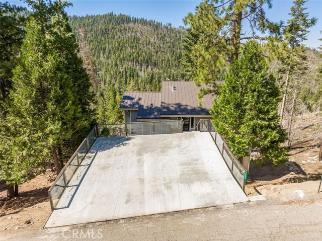 7265 Yosemite Park Way, Yosemite National Park, California 95389, 3 Bedrooms Bedrooms, ,2 BathroomsBathrooms,Residential,For Sale,7265 Yosemite Park Way,CRFR23170691