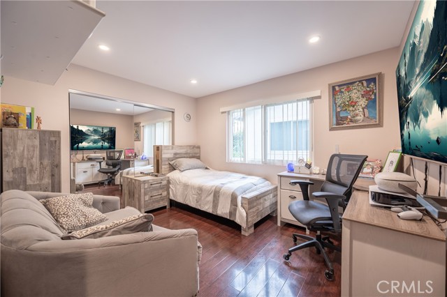 Detail Gallery Image 3 of 34 For 20138 Elkwood St, Winnetka,  CA 91306 - 4 Beds | 3 Baths